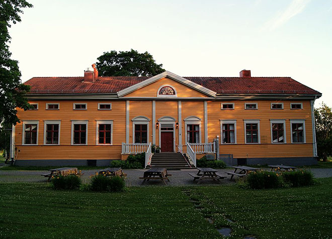 Dalkarlså_folkhögskola_framsida-660