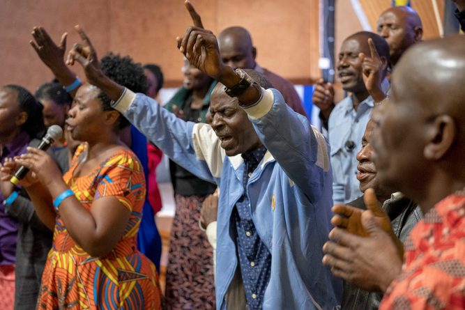 Bönevecka med böneteam från Tanzania